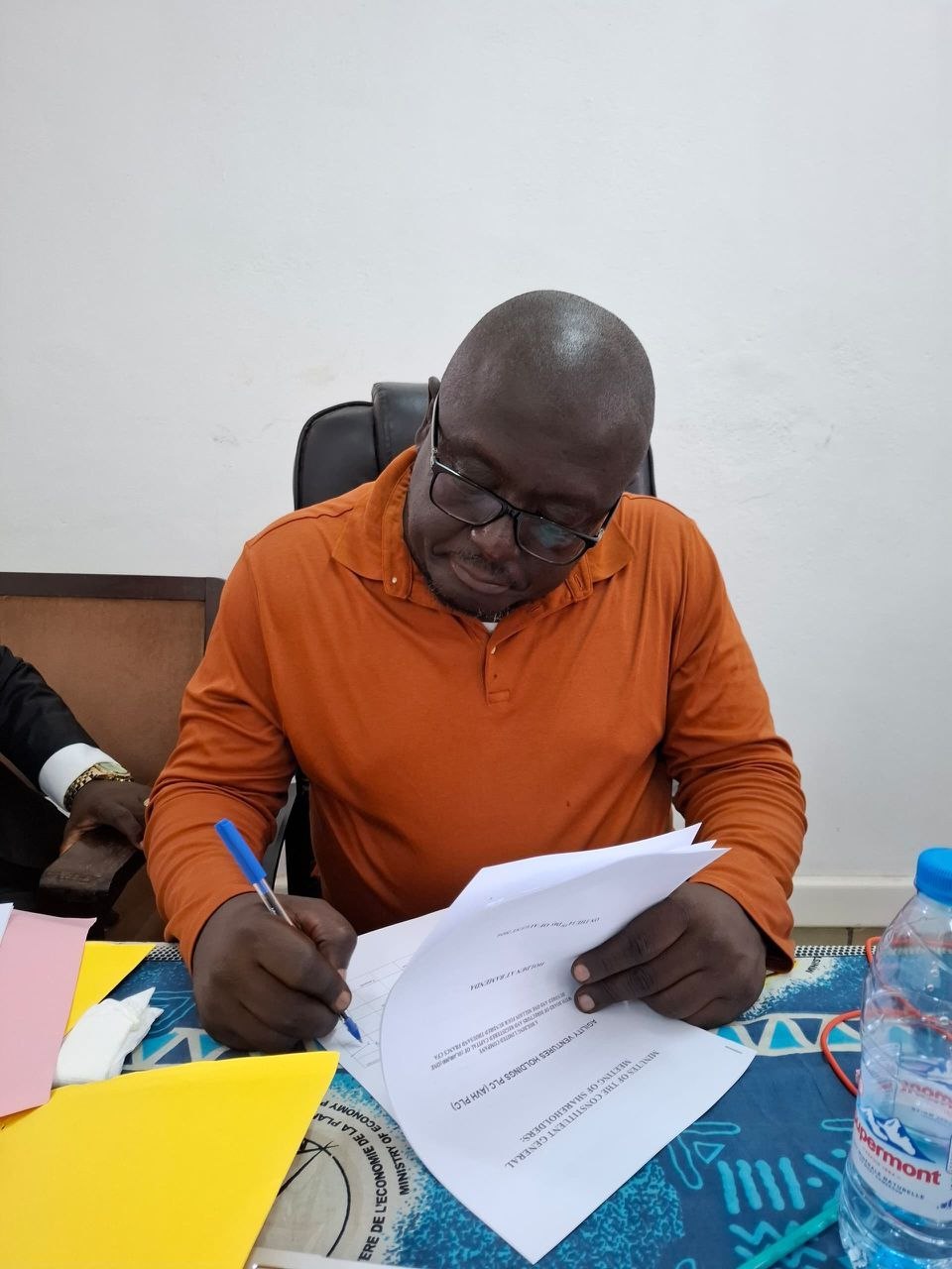 Mr Nestor Lavsamba
